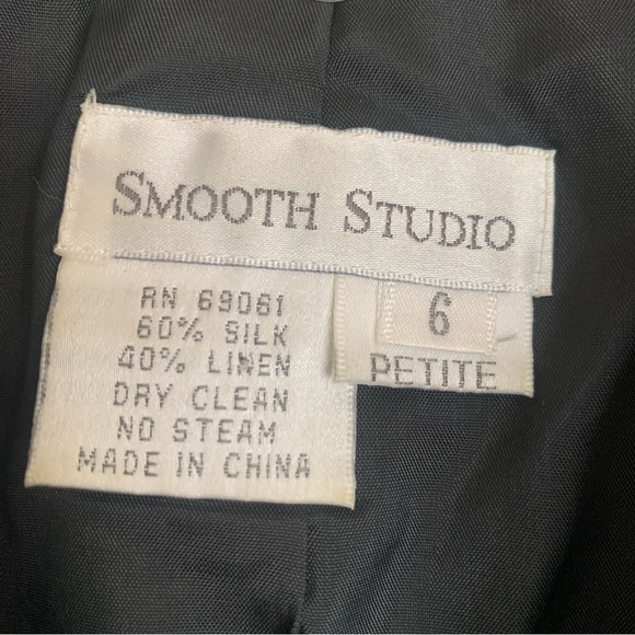 Linen & Silk Blazer Jacket by Smooth Studio. Black Size 6p - Picture 6 of 10
